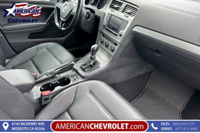 2017 Volkswagen Golf SportWagen S