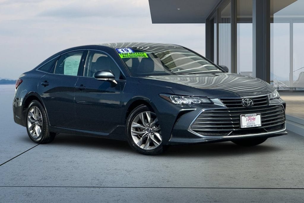 2019 Toyota Avalon XLE