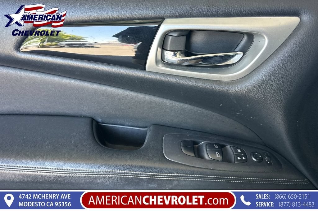 2019 Nissan Pathfinder SV