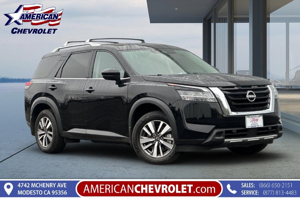 2024 Nissan Pathfinder SL