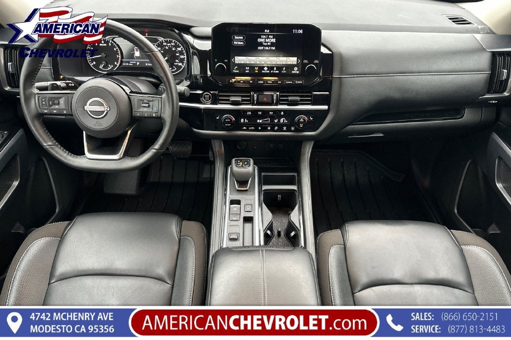 2024 Nissan Pathfinder SL