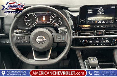 2024 Nissan Pathfinder SL