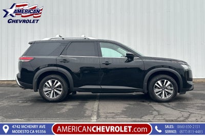 2024 Nissan Pathfinder SL