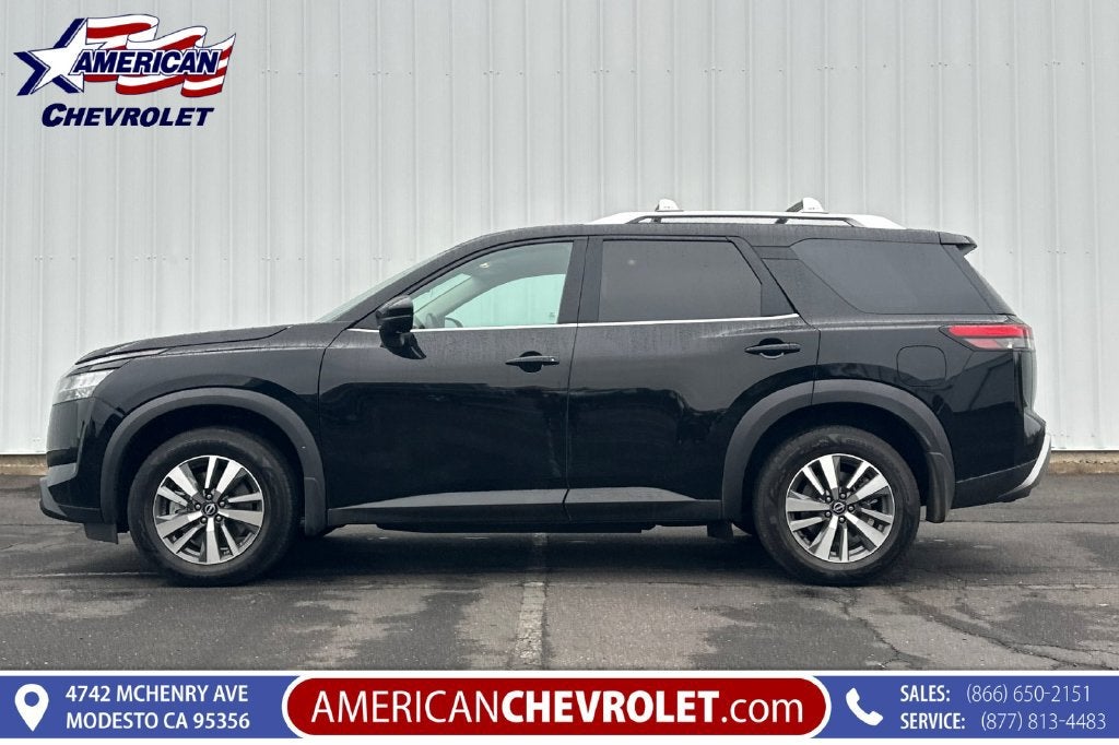 2024 Nissan Pathfinder SL