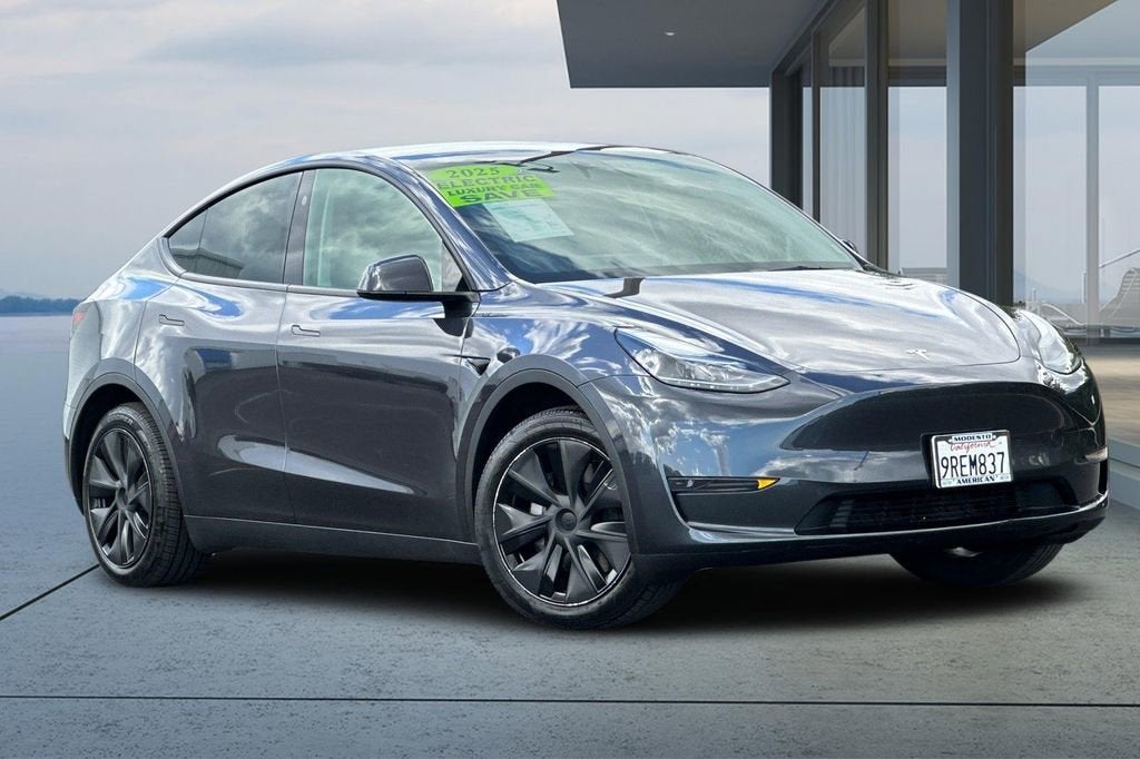 2025 Tesla Model Y Long Range