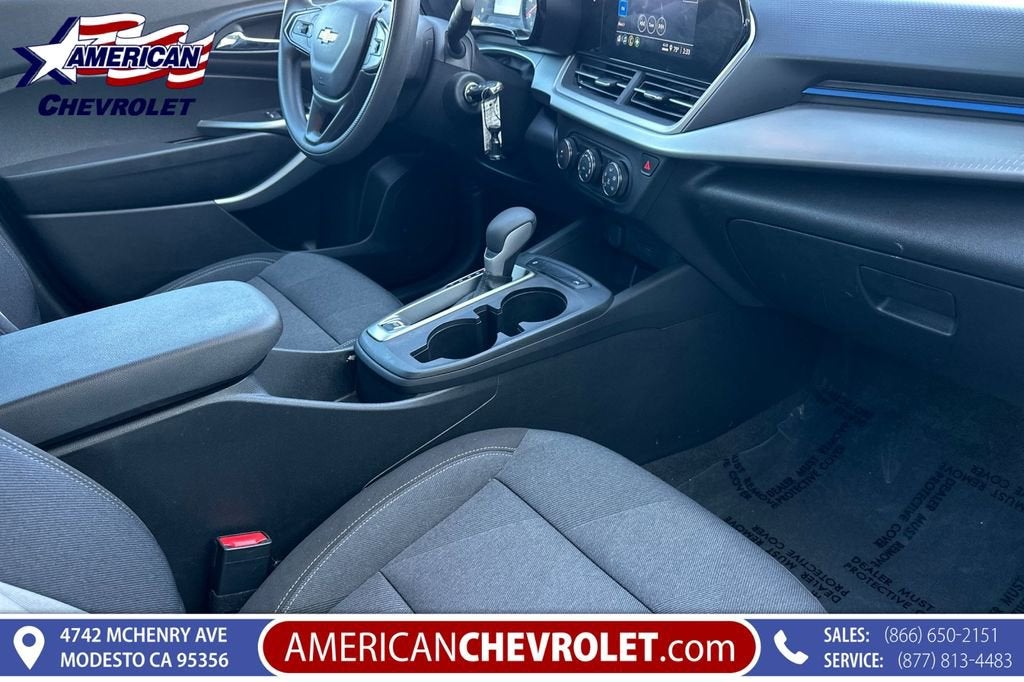 2025 Chevrolet Trax LS