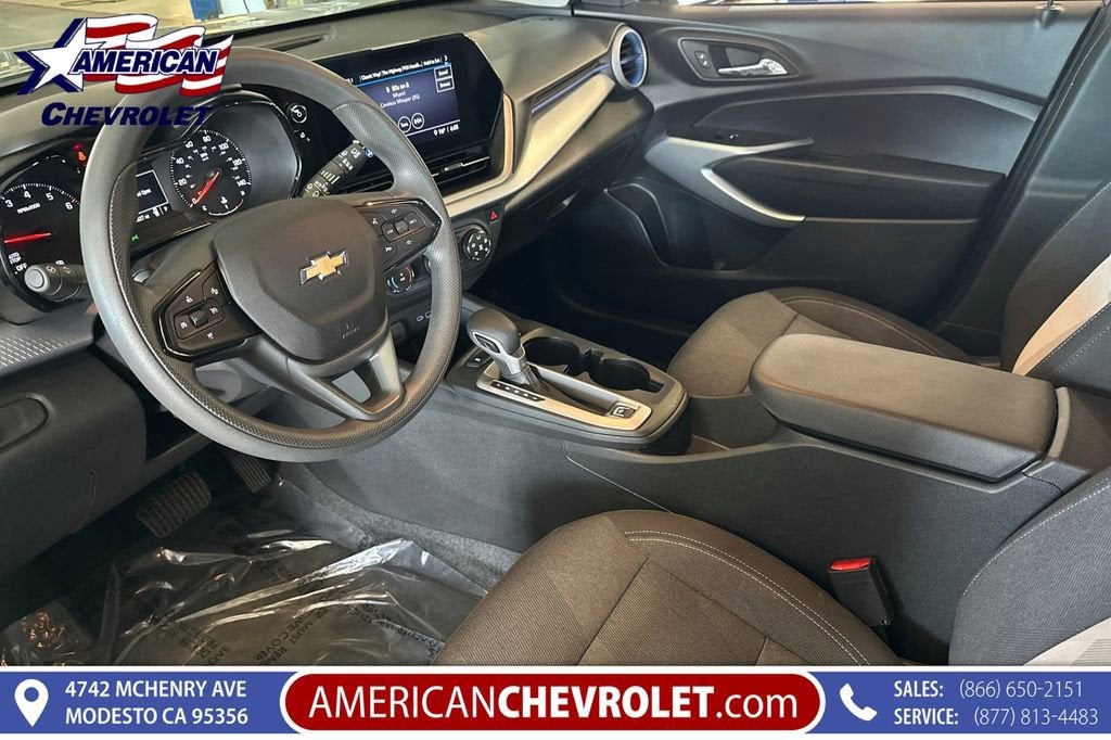 2025 Chevrolet Trax LS