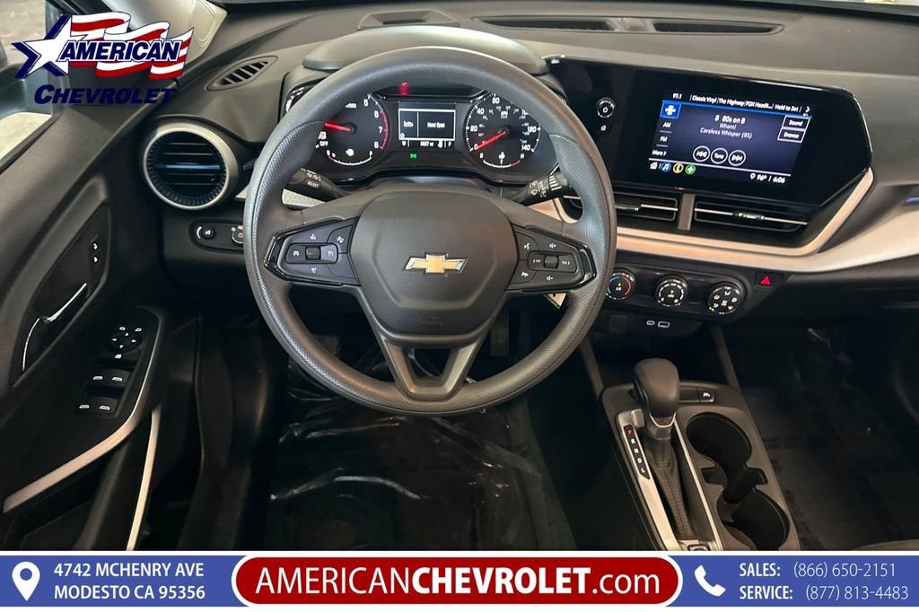 2025 Chevrolet Trax LS