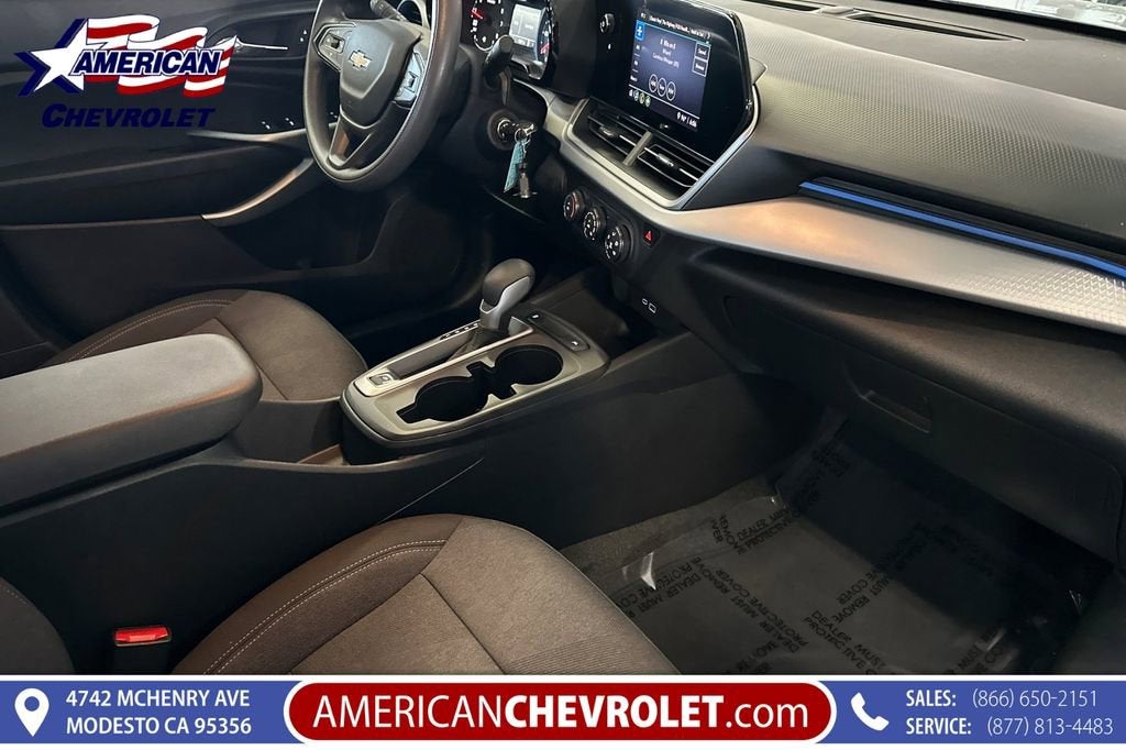 2025 Chevrolet Trax LS