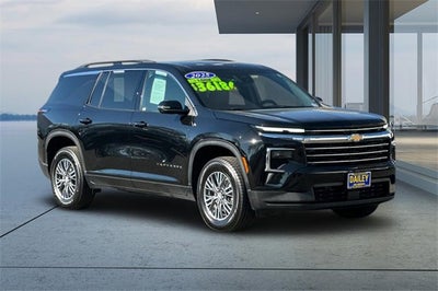 2025 Chevrolet Traverse LT