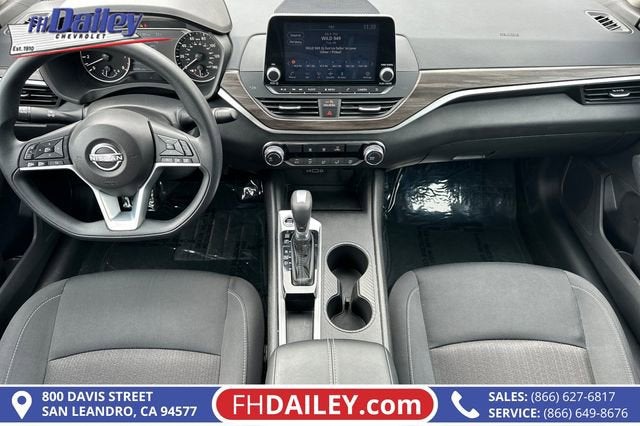 2025 Nissan Altima SV