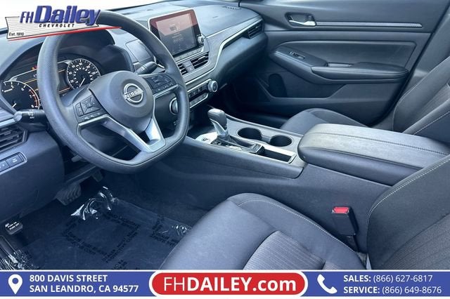 2025 Nissan Altima SV