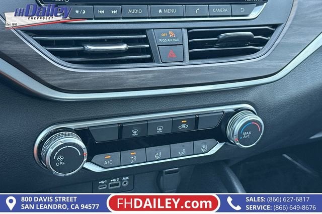 2025 Nissan Altima SV