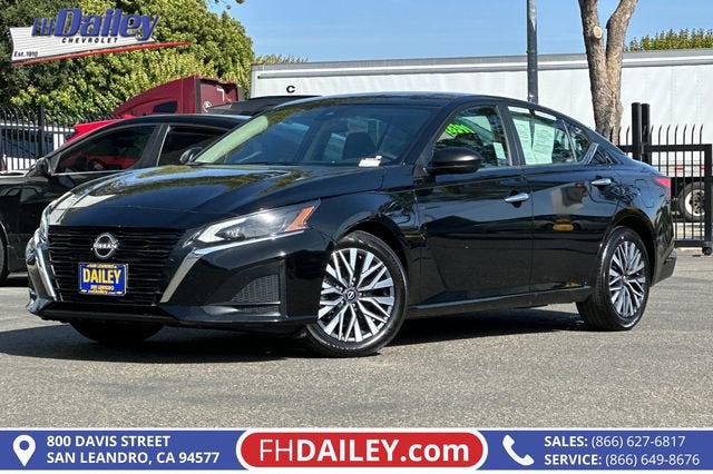 2025 Nissan Altima SV
