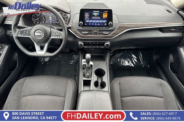 2025 Nissan Altima SV