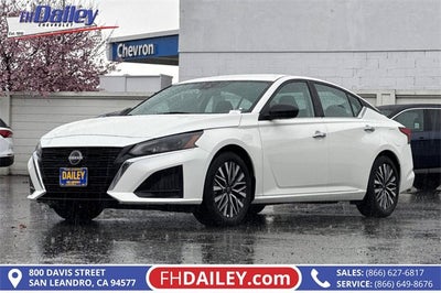 2025 Nissan Altima SV