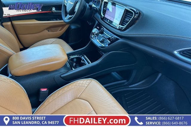 2022 Chrysler Pacifica Hybrid Pinnacle