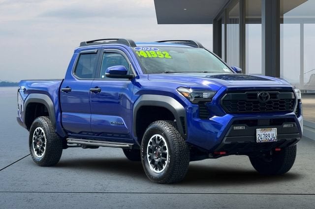 2025 Toyota Tacoma 4WD SR