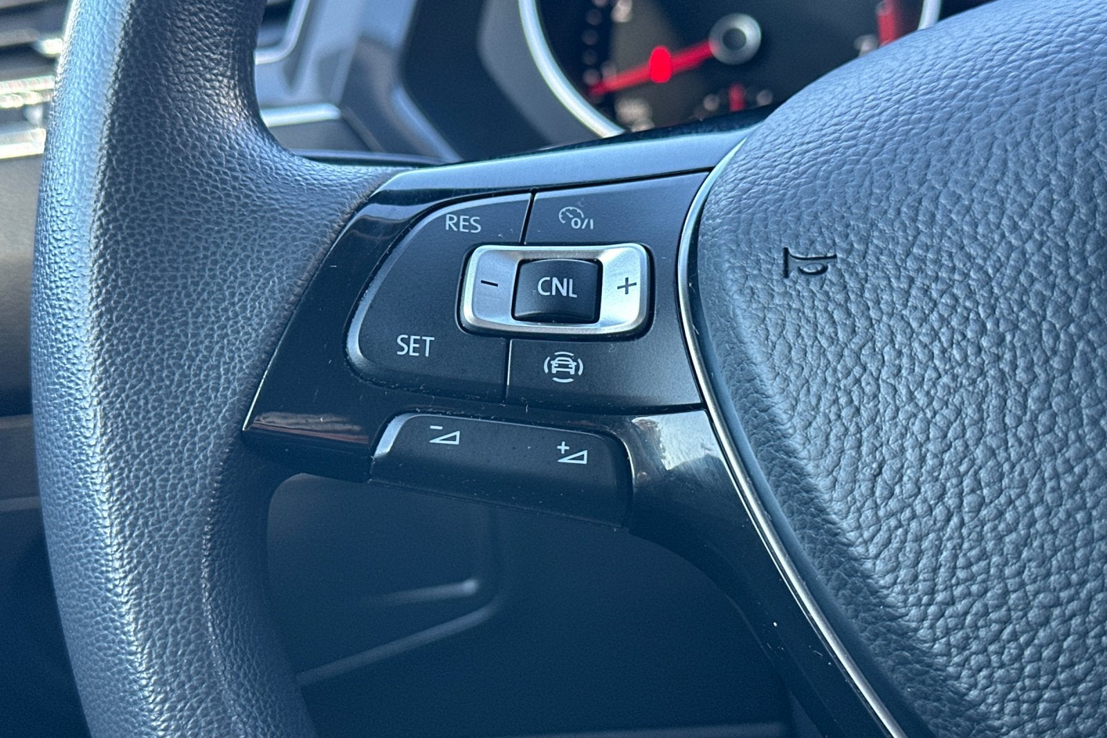 2019 Volkswagen Tiguan S