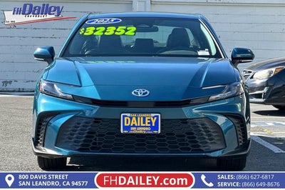 2025 Toyota Camry SE