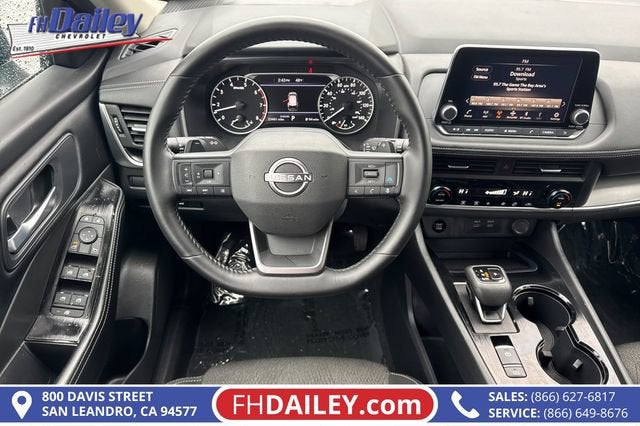 2025 Nissan Rogue SV