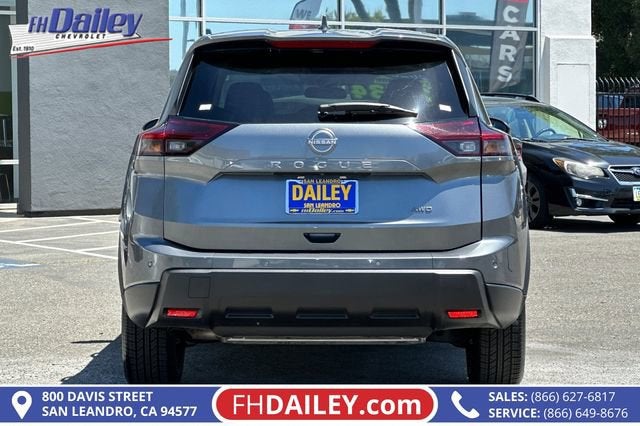 2025 Nissan Rogue SV