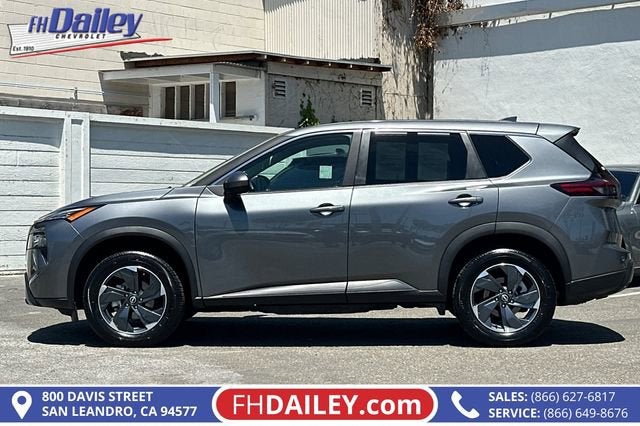 2025 Nissan Rogue SV