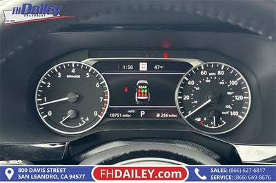 2025 Nissan Pathfinder SL