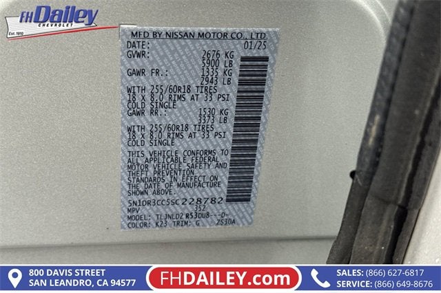 2025 Nissan Pathfinder SL