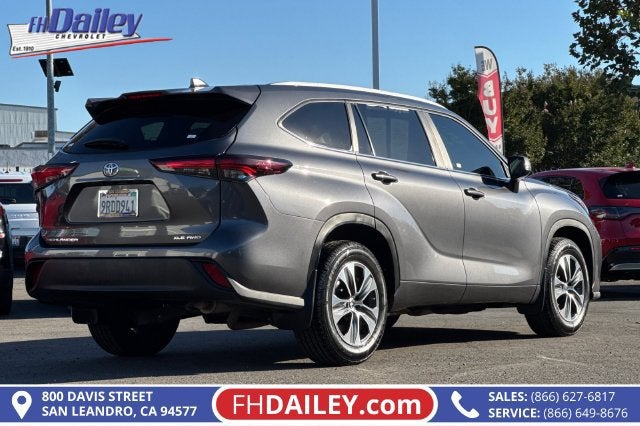 2024 Toyota Highlander LE