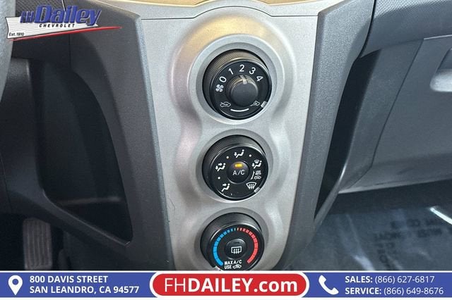 2009 Toyota Yaris Base