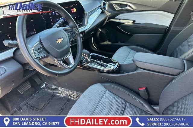 2025 Chevrolet Trax LT