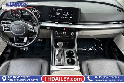 2024 Kia Carnival LX