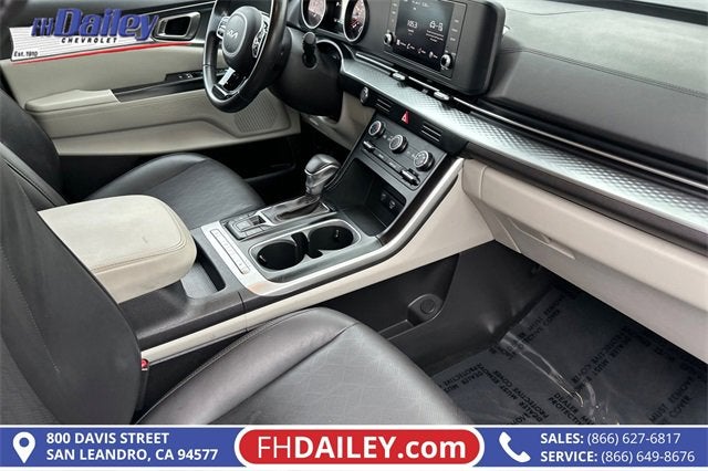 2024 Kia Carnival LX