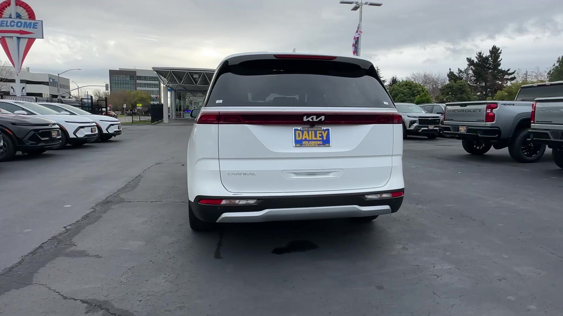 2024 Kia Carnival LX