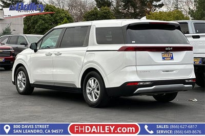 2024 Kia Carnival LX