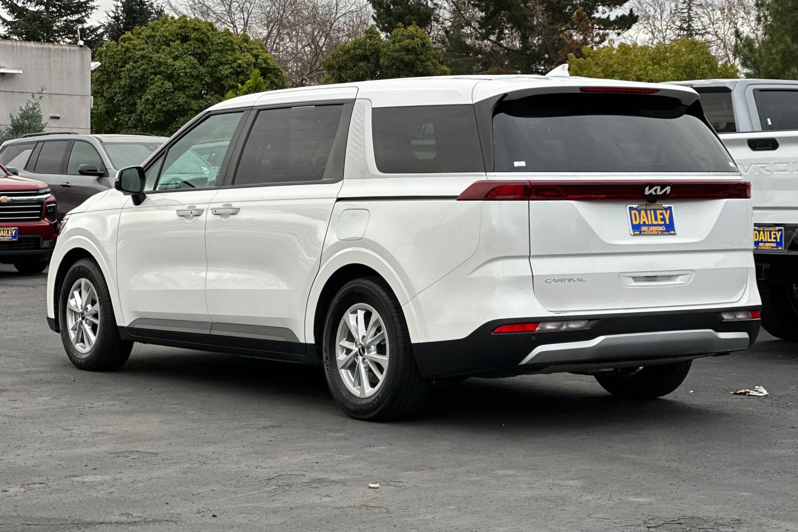 2024 Kia Carnival LX