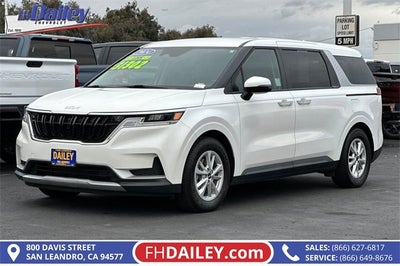 2024 Kia Carnival LX